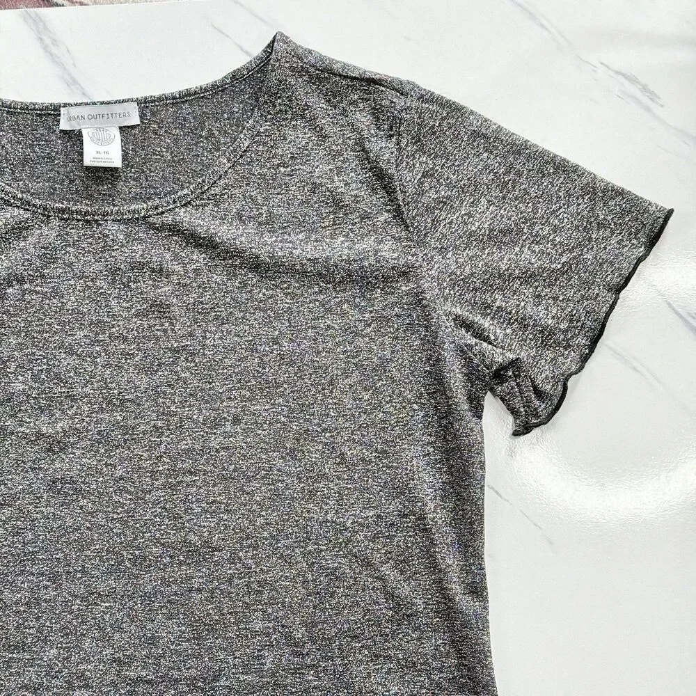 EUC Urban Outfitters Shimmer Y2K Baby T Silver Metallic Crop Top Lettuce Hem XL - Picture 2 of 13